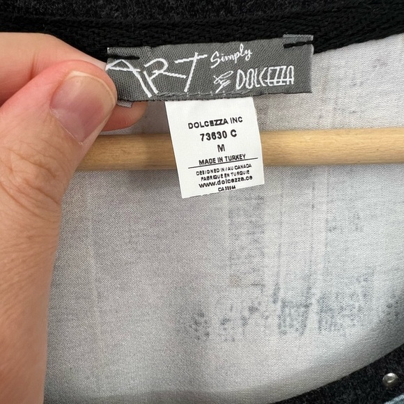 Abstract Print Women's Top - Picture 4 of 4